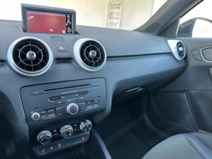 Audi A1 1.6 Diesel 105 CP An 2013 - imagine 17