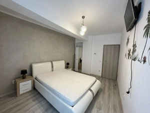 Inchiriez ap. 2 camere zona Palas. - imagine 3