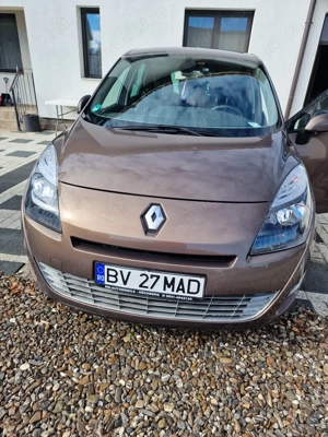 Renault Megane Grand Scenic 7 locuri - imagine 5