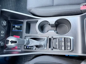 Hyundai Tucson  benzina 177 cai Automata - imagine 5