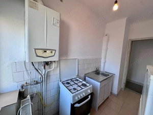 Centru - Hotel Decebal. Apartament 2 cam, etaj 3, cu centrala - imagine 4