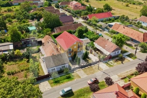 Vila cu 5 dormitoare și grădină generoasă, perfectă pentru familia ta! - imagine 3