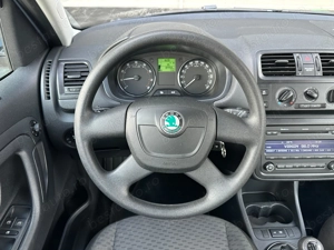 Skoda Roomster 1.2 Benzina 69 CP An 2011 - imagine 7
