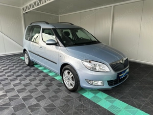 Skoda Roomster 1.2 Benzina 69 CP An 2011 - imagine 10