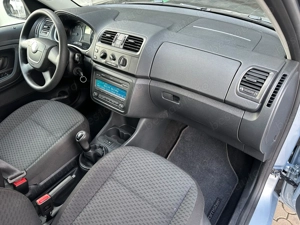 Skoda Roomster 1.2 Benzina 69 CP An 2011 - imagine 14