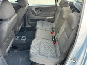 Skoda Roomster 1.2 Benzina 69 CP An 2011 - imagine 6