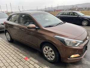 Vând mașină Hyundai I2  km reali