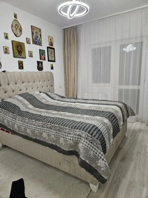 PROPRIETAR, vând apartament cu două camere decomandat ,sector 4 - imagine 5