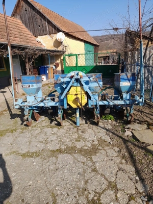 Vând semănătoare SPC 4