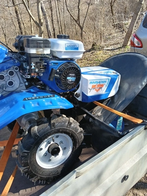 Vând motosapă și motocoasă 2in 1 nou