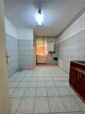 Apartament 4 Camere Decomandat, Etaj 2, Zona KM 4-5 - imagine 8