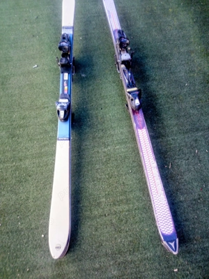 Vând doua perechi schiuri 156 cm