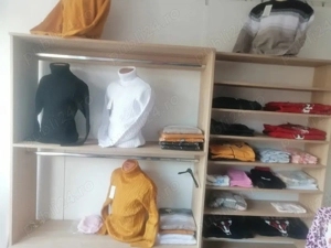 Mobilier magazin haine copii + busturi + manechine 