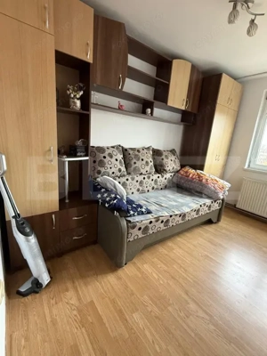 Apartament 2 camere, decomandat, mobilat si utilat, loc parcare