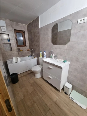 Casa-vila si teren in Nanov - imagine 11