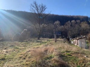 Proprietar vând teren cu casa în Văliug - imagine 2