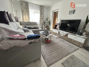 Apartament de vanzare cu 3 camere, la parter - zona Sag