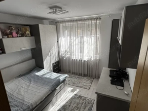 Apartament cu 3 camere, Primaverii-Zona Scoala 17 - imagine 3