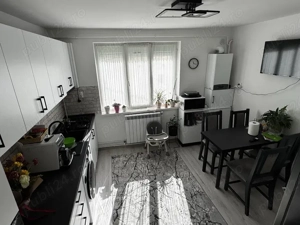 Apartament cu 3 camere, Primaverii-Zona Scoala 17