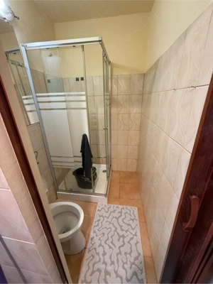 Închiriez Garsoniera UMT