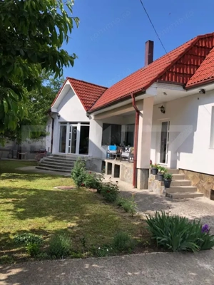 Casă de vânzare – 450 mp teren, zonă centrală și liniștită - imagine 16