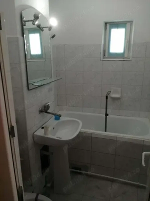 Apartament cu 2 camere, strada Aleea Zorilor  etaj 3 - imagine 4