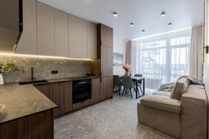 Garsonieră spațioasă, renovată complet   Zona Tei