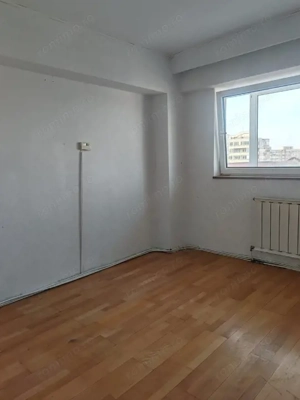 Ultracentral 3 camere, 70 mp + terasă privată – îl renovezi cum vrei - imagine 2