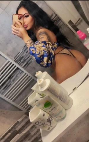 Rebeca New party deplasari dominare