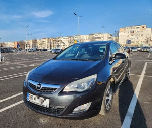 Opel astra sports tourer 1.6 benzină - imagine 8