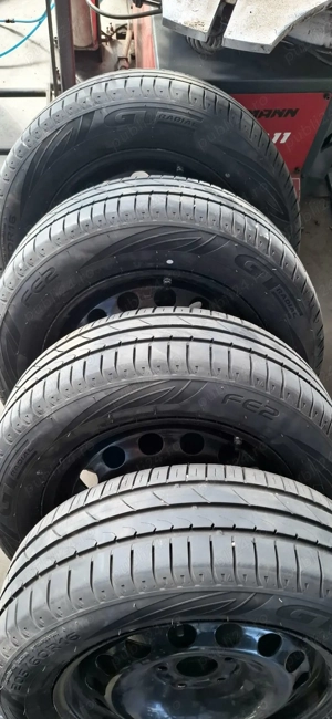 Vand 4 cauciucuri cu jeanta si martor aer  205/60/16 GT Radial ca si noi - imagine 2