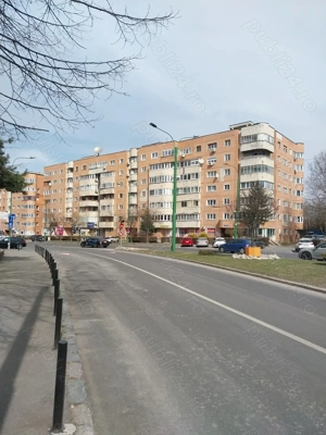 Vand garsoniera situata in Brasov Centrul Civic strada Toamnei