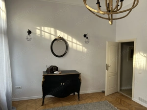 De inchiriat apartament elegant cu 2 camere situat intr-un imobil istoric, zona P-ta Unirii - imagine 4