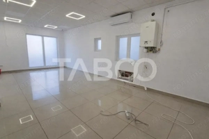 Spatiu comercial de inchiriat 54 mp cu vitrina de 4 mp Deventer