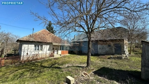 Casă din cărămidă și teren 33 ari – Mănău, Maramureș