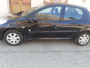 Vand sau Schimb Peugeot 206+ editie limitata  1.4 benzina  - imagine 4