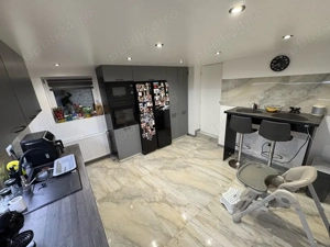 Casa complet renovata 2024  - imagine 4