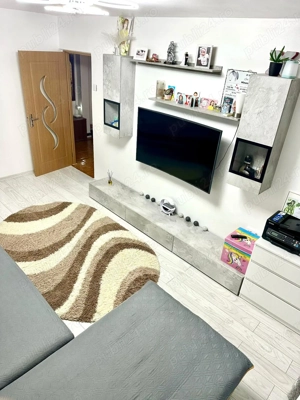 Apartament 3 camere de decomandate etaj 3 amenajat integral cu 2 balcoane - imagine 6