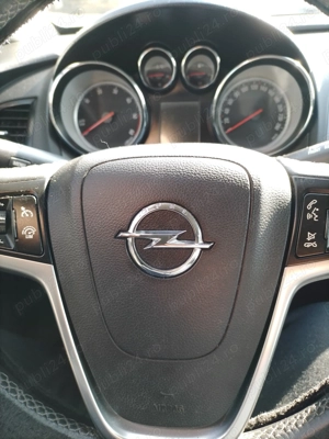 Vand sau schimb cu Nissan ,hyundai 4x4 ,4x2 Opel astra sports tourer  1.6 diesel euro 6 2015 - imagine 6