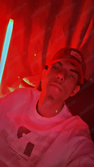 Buna cuplu baiat si transa