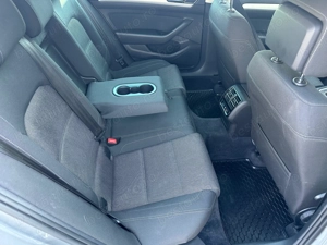 Volkswagen Passat SW 2.0 Diesel 150 CP An 2018 - imagine 6