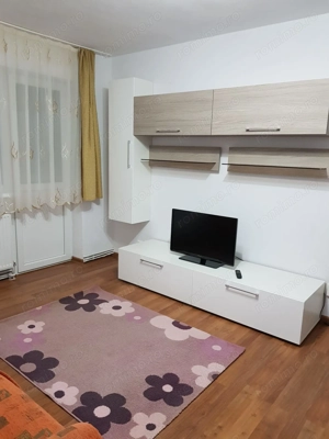 Inchiriez apartament 2 camere in Deva, etaj 3, bloc de caramida de 4 etaje, zona Aleea Pacii,