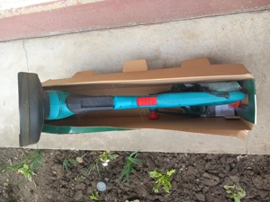  Trimer electric pentru gazon Bosch Art 27, 450 W