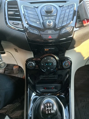 Ford Fiesta 1.6 TDCI - imagine 10