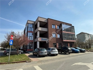 Staiu comercial birouri 1015 mp zona Vasile Milea din Sibiu - imagine 2