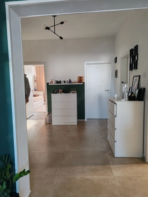 Vand apartament 3 camere Ghiroda - imagine 5