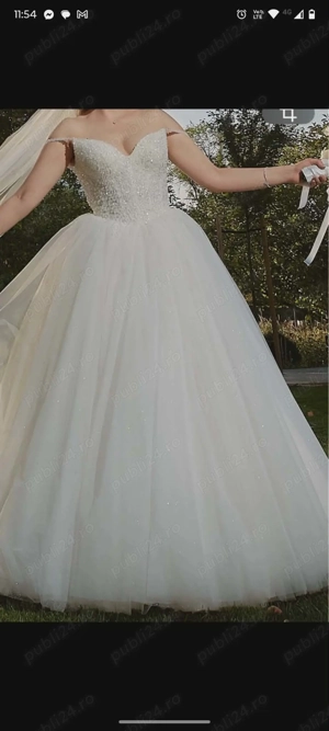 Rochie de mireasa tip printesa - imagine 4