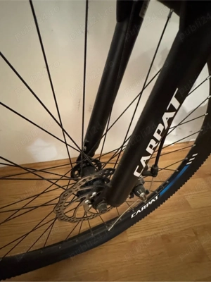 Bicicleta MTB Carpat frane pe disc, culoare Negru Albastru
