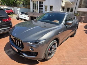 Maserati Levante Garantieauto.ro  Q4 AWD Comenzi Vocale Keyless Distronic LED R22 - imagine 4