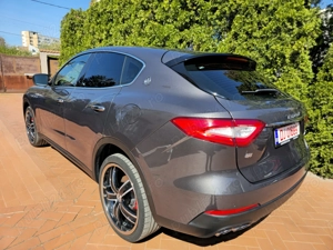 Maserati Levante Garantieauto.ro  Q4 AWD Comenzi Vocale Keyless Distronic LED R22 - imagine 8